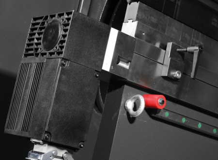 MetalTec HBC листогибочный гидравлический пресс с ЧПУ