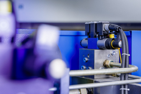 MetalTec HBC 50/1600 листогибочный гидравлический пресс с ЧПУ