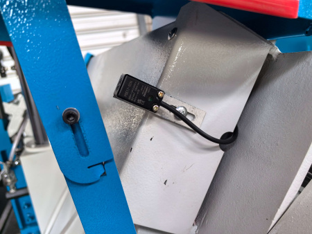 MetalTec MBS 330 CА автоматический колонный ленточнопильный станок