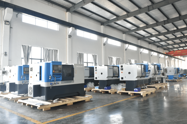 MetalTec CK 35x400 токарный станок c ЧПУ с горизонтальной станиной