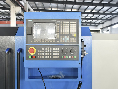 MetalTec CK 40x750 ПРОФИ токарный станок c ЧПУ с прямой станиной