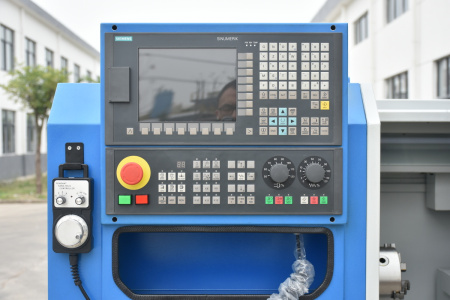 MetalTec CK 36x450 токарный станок c ЧПУ с горизонтальной станиной