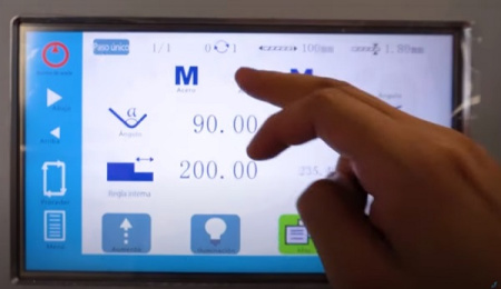 MetalTec HBM 30/1600C листогибочный гидравлический пресс с ЧПУ контроллером TP10S