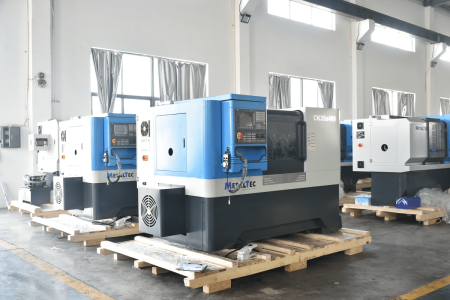MetalTec CK 35x400 токарный станок c ЧПУ с горизонтальной станиной
