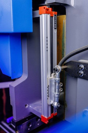 MetalTec HBC 50/1600 листогибочный гидравлический пресс с ЧПУ